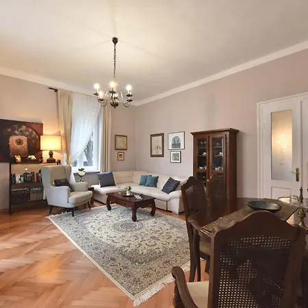 Apartment Center - Directly On The Sea *
