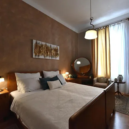 Center - Directly On The Sea Zára