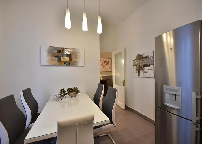 Center - Directly On The Sea Апартаменты Задар